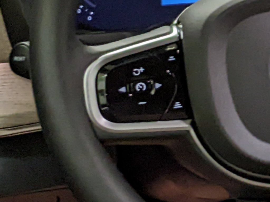New 2026 Volvo XC90 B6 Ultra AWD/4WD image 17