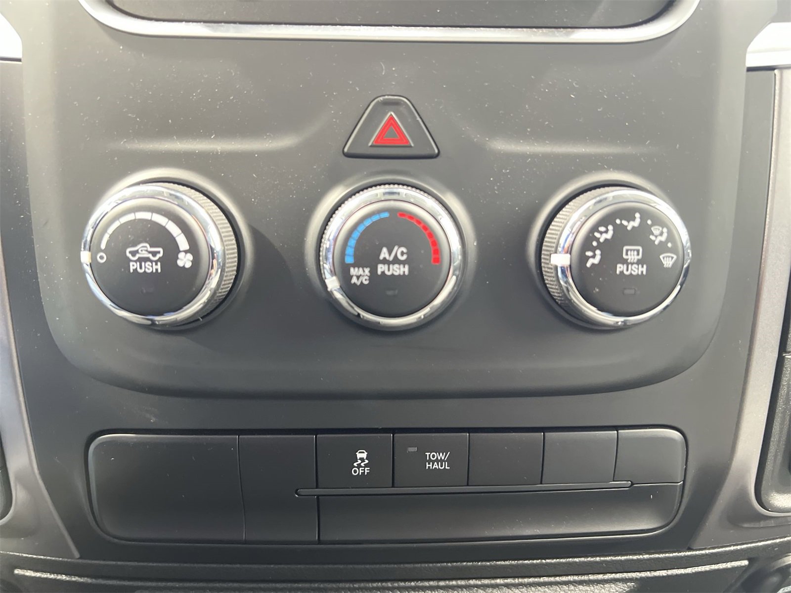 Used 2023 RAM 1500 Classic SLT image 18