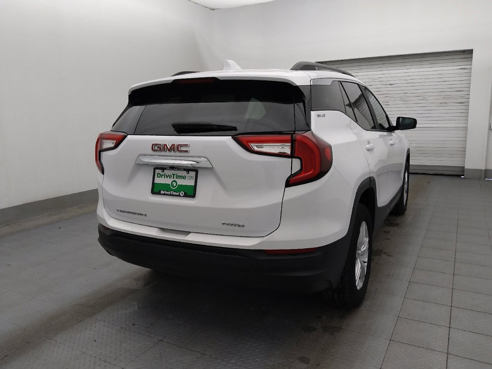 Used 2024 GMC Terrain SLE w/ Driver Convenience Package image 6