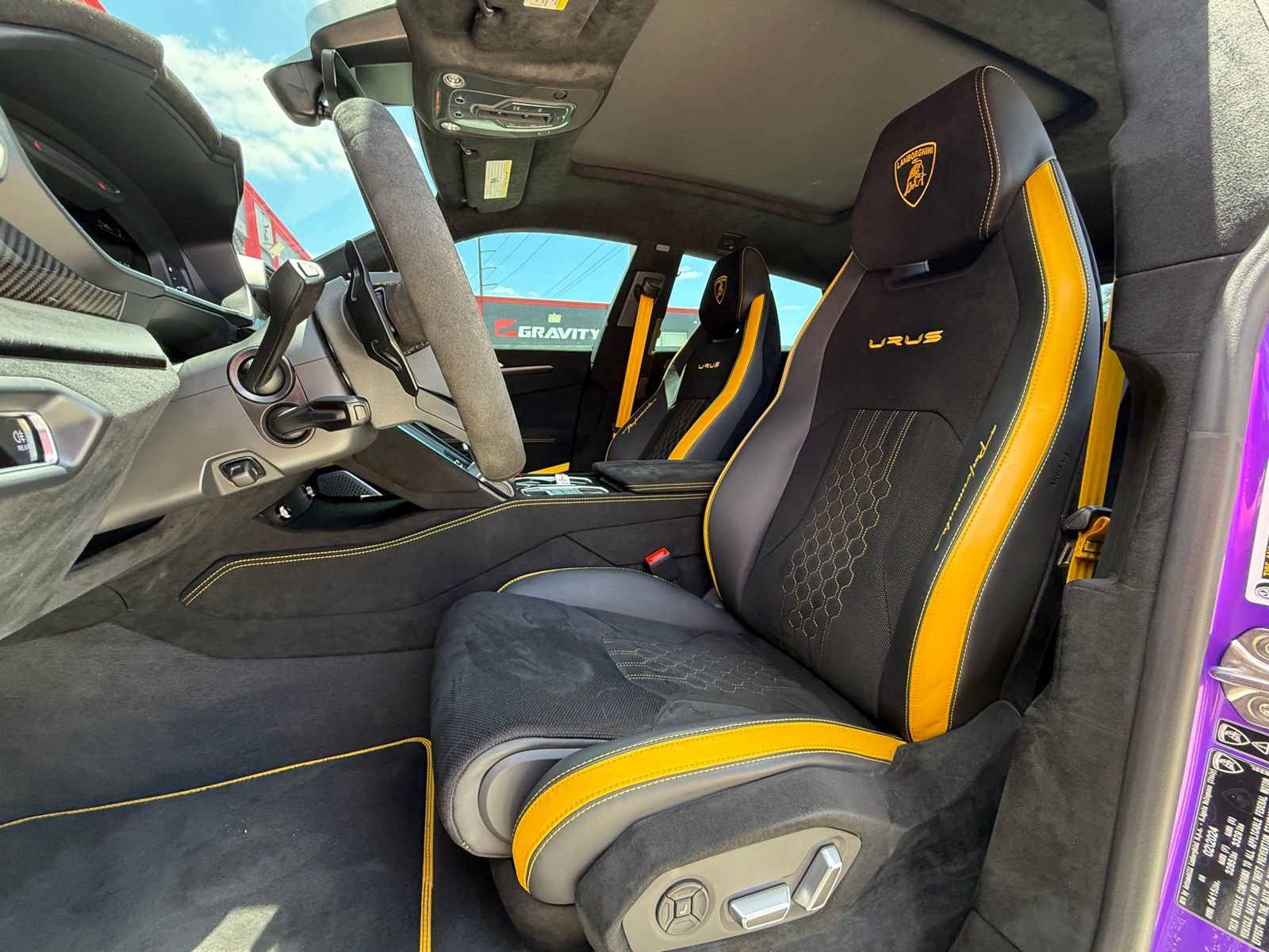 Used 2024 Lamborghini Urus Performante image 19