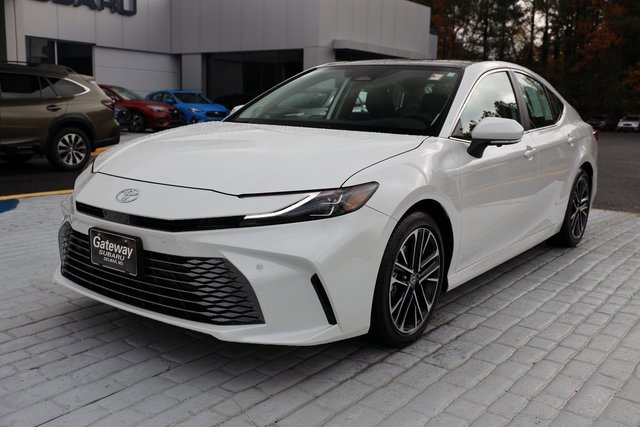 Used 2025 Toyota Camry XLE