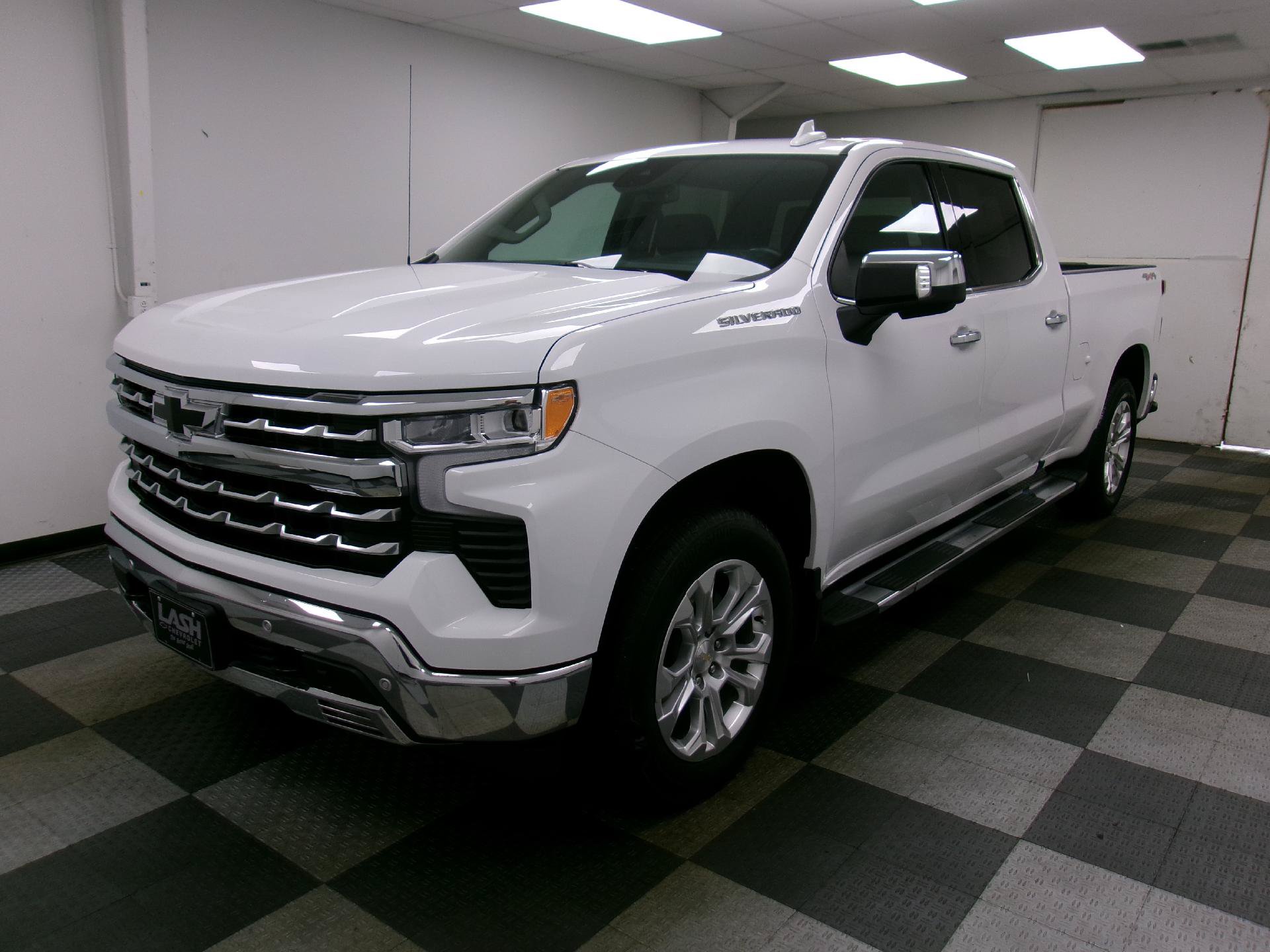 Used 2023 Chevrolet Silverado 1500 LTZ w/ Max Trailering Package AWD/4WD image 1