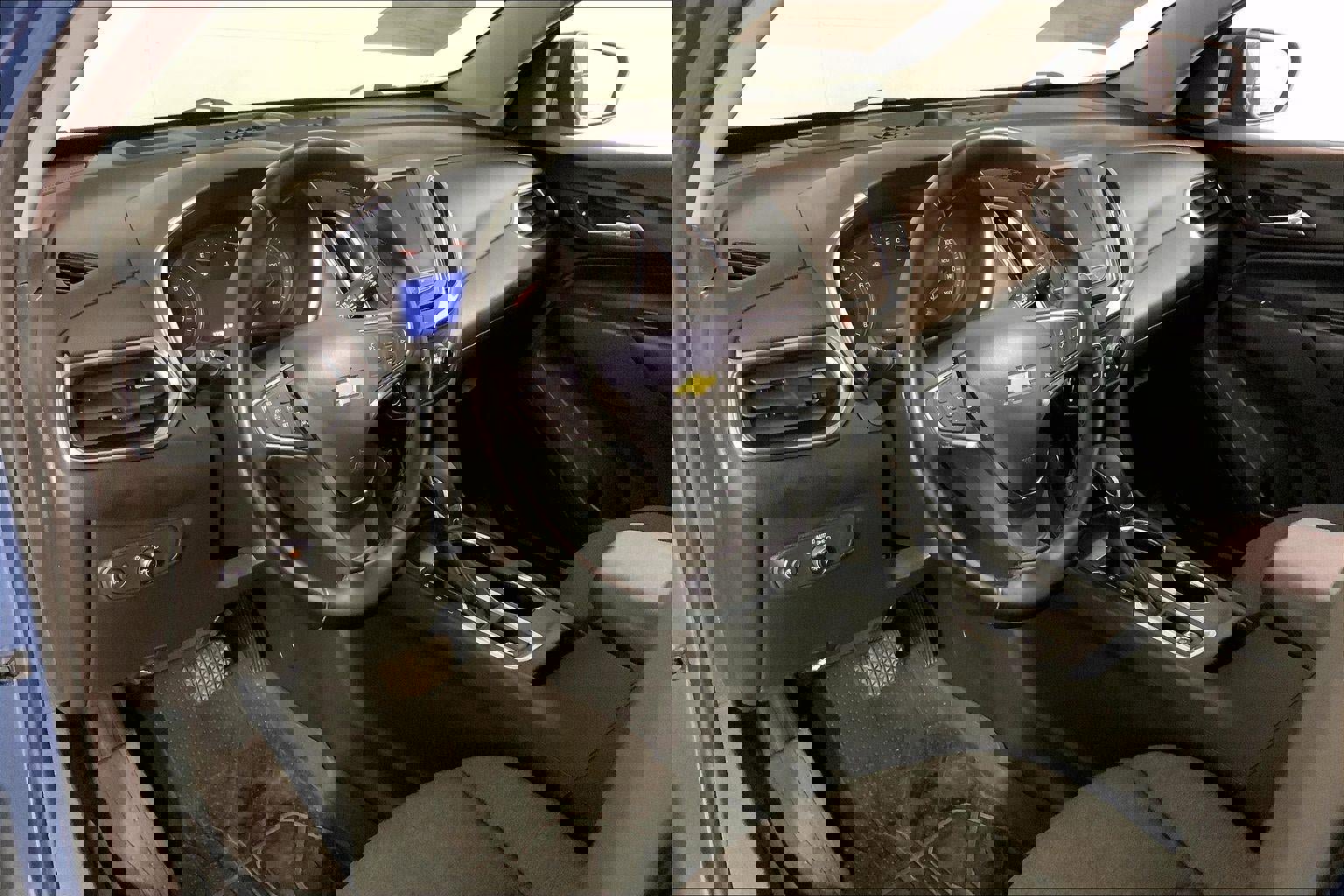 Used 2024 Chevrolet Equinox LT w/ LPO, Floor Liner Package image 14