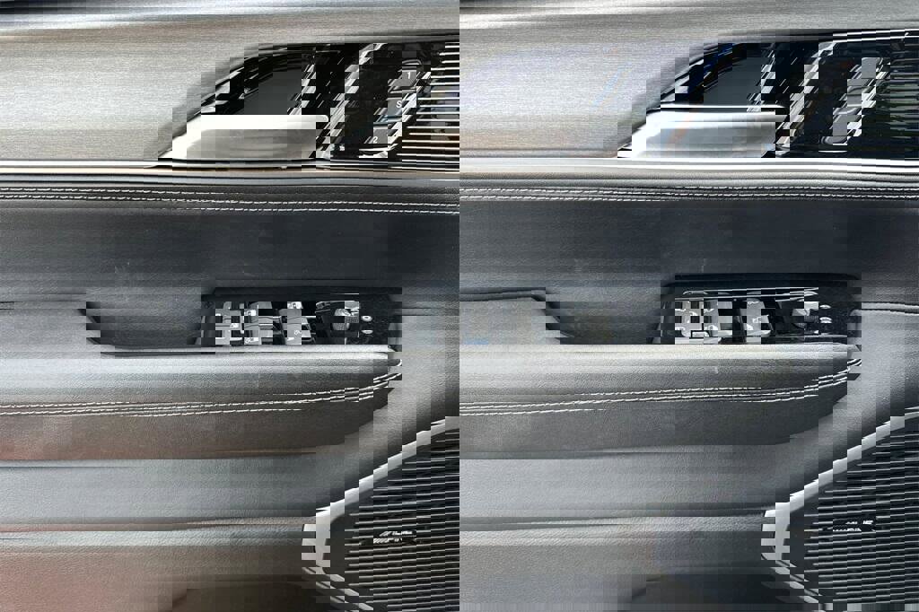 New 2025 Jeep Wagoneer 4WD image 8