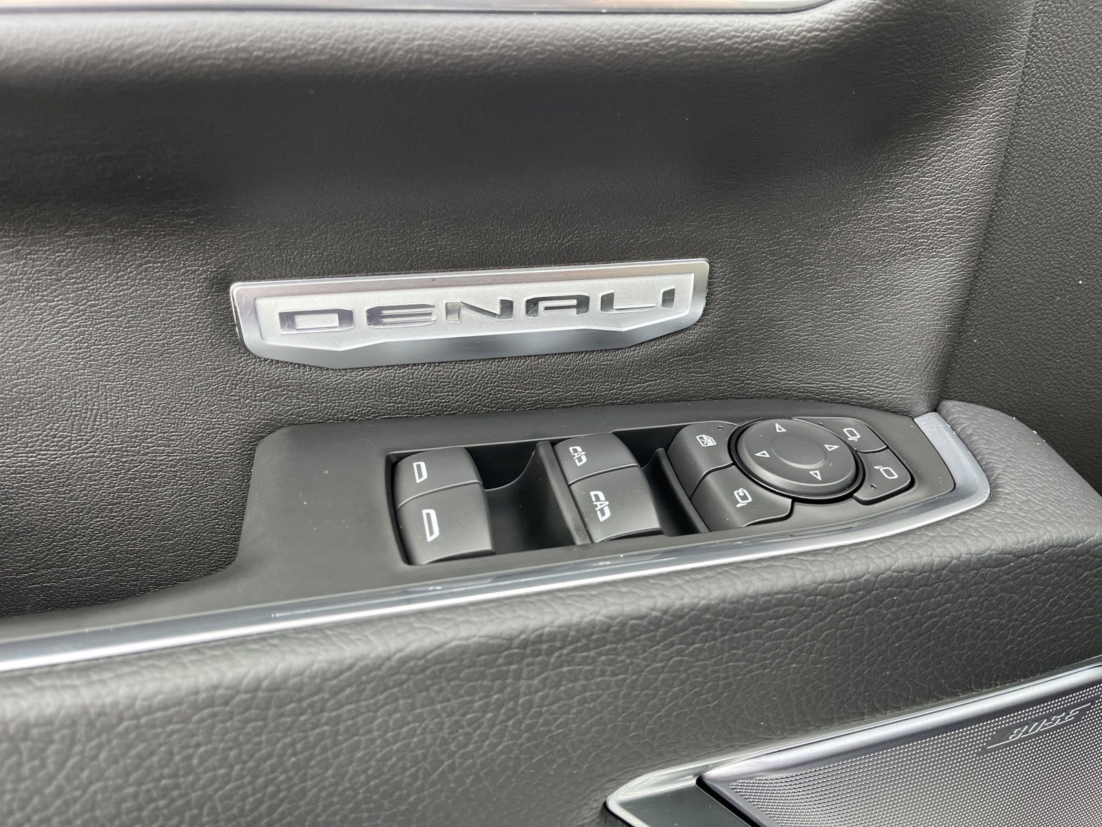 Used 2025 GMC Sierra 1500 Denali image 19