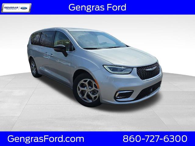 Used 2024 Chrysler Pacifica Limited FWD 360° Tour