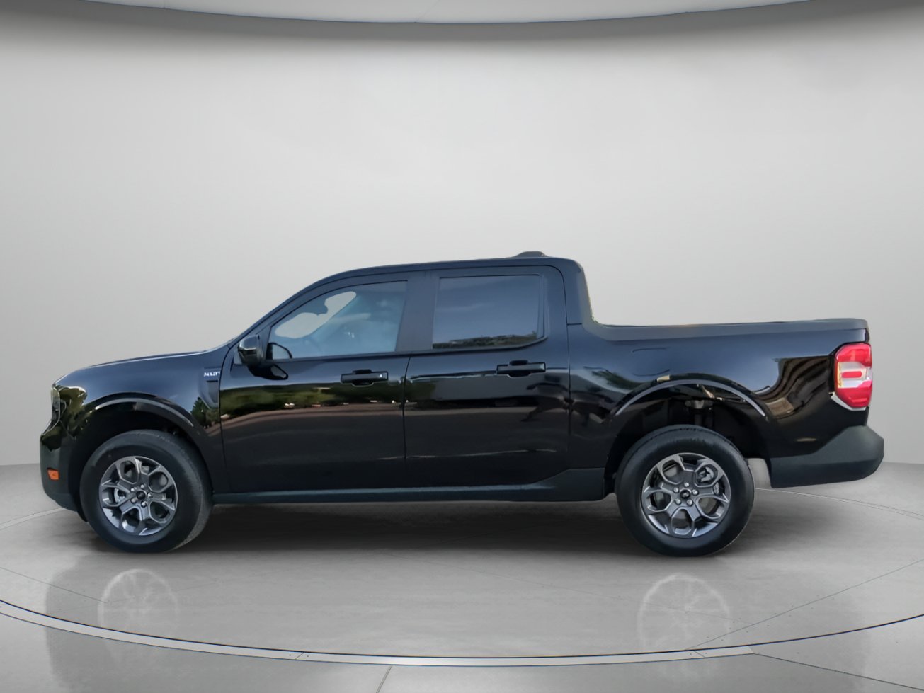 New 2026 Ford Maverick XLT w/ XLT Luxury Package FWD image 18