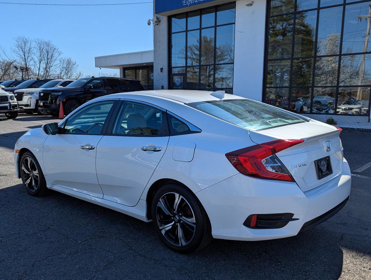 Used 2016 Honda Civic Touring image 10