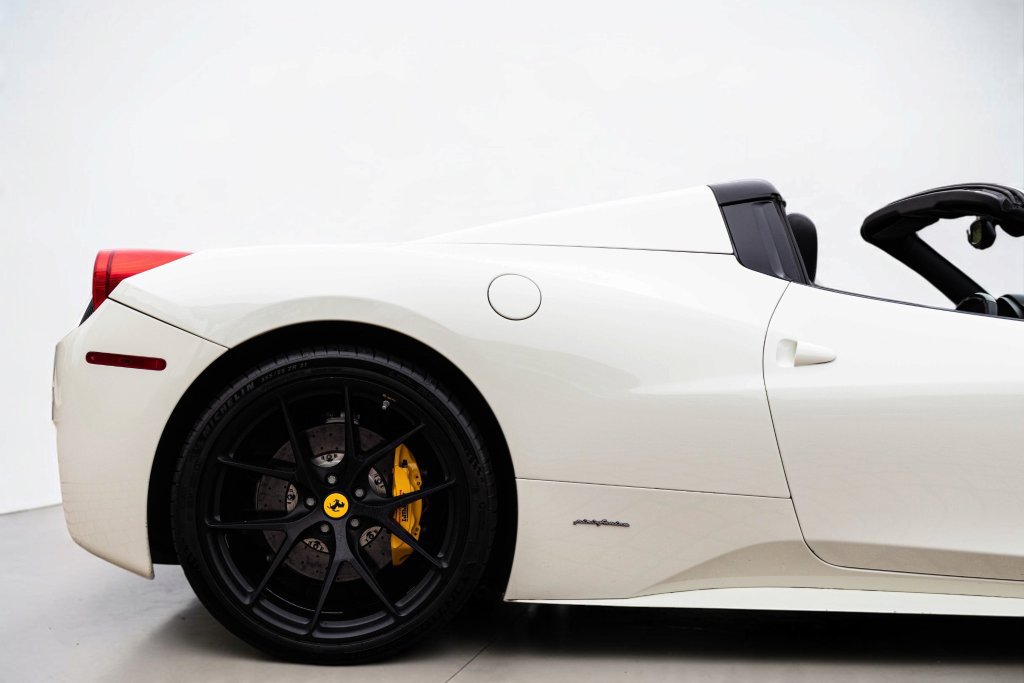 Used 2014 Ferrari 458 Spider RWD image 18