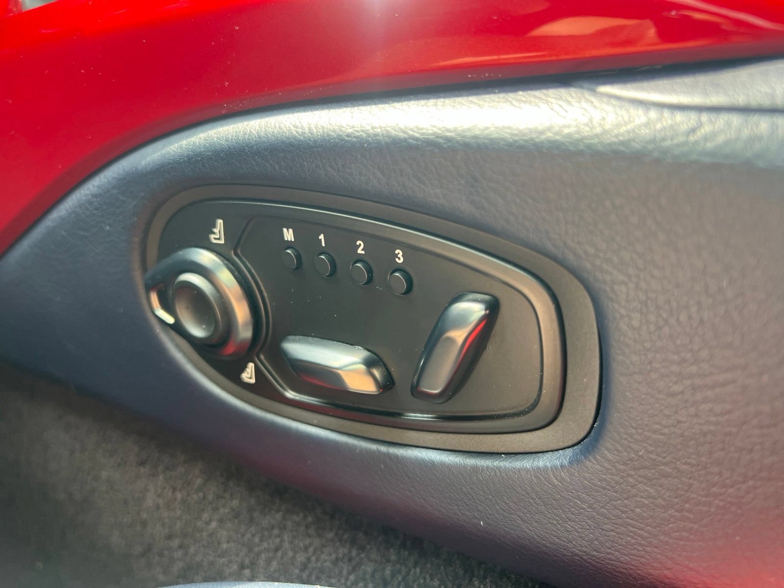 Used 2020 Aston Martin V8 Vantage Coupe RWD image 20