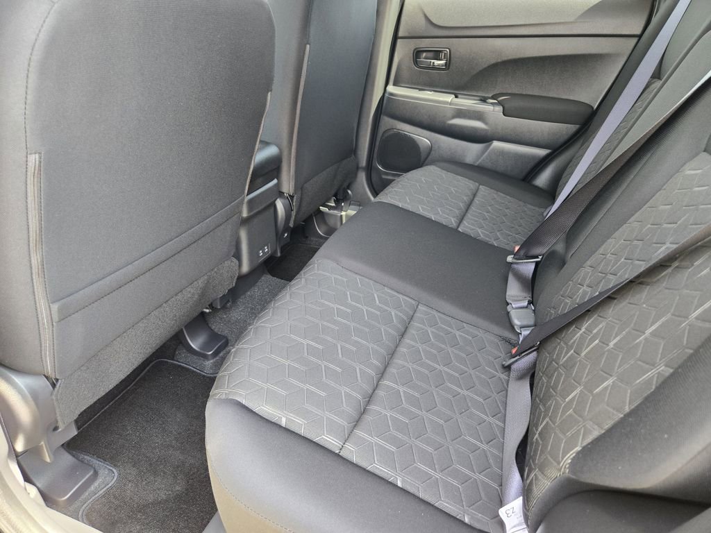 New 2026 Mitsubishi Outlander Sport LE AWD/4WD image 21