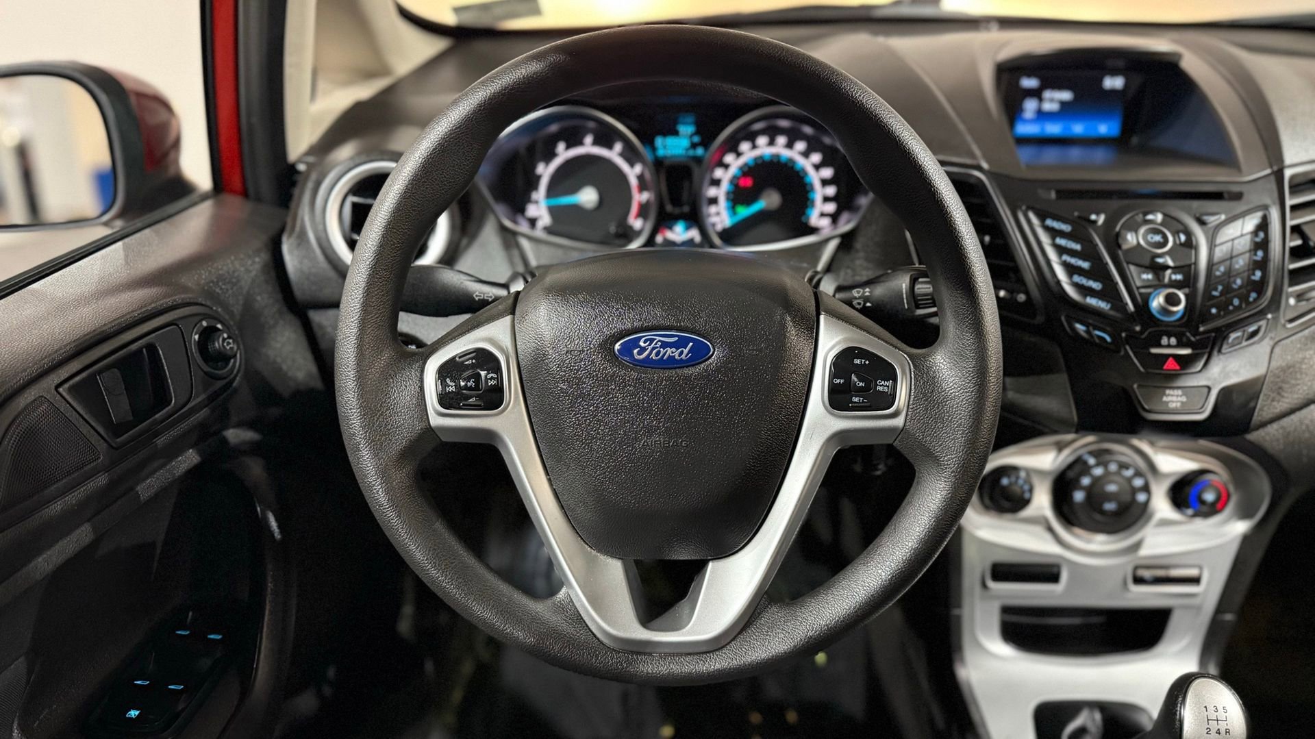 Used 2018 Ford Fiesta SE image 62