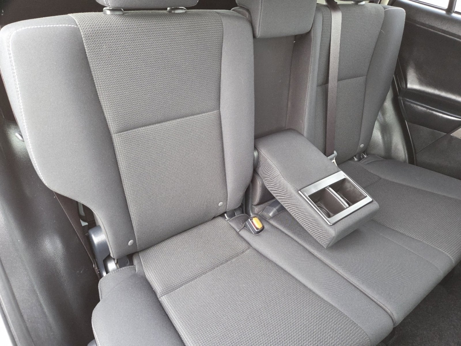 Used 2018 Toyota RAV4 XLE image 24