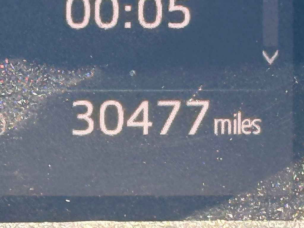 Used 2020 Toyota Camry SE image 31