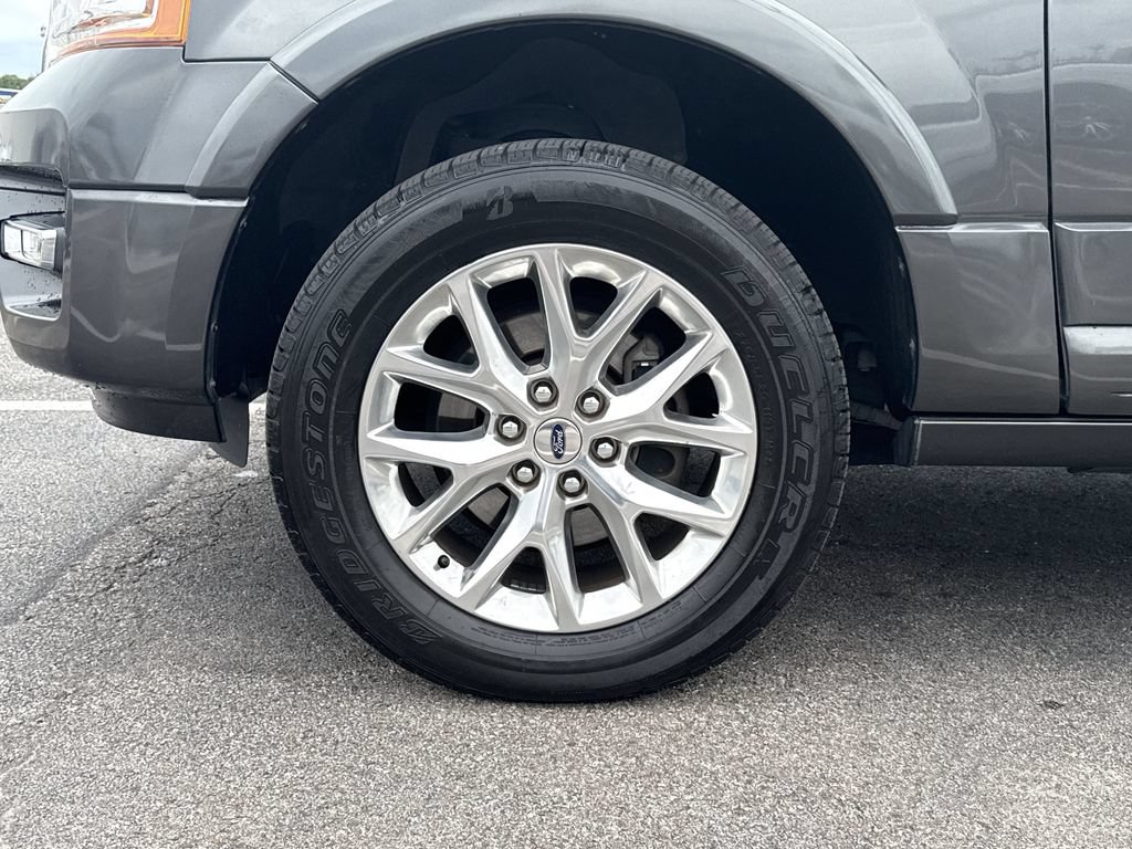 Used 2017 Ford Expedition EL Limited w/ Equipment Group 301A RWD image 9