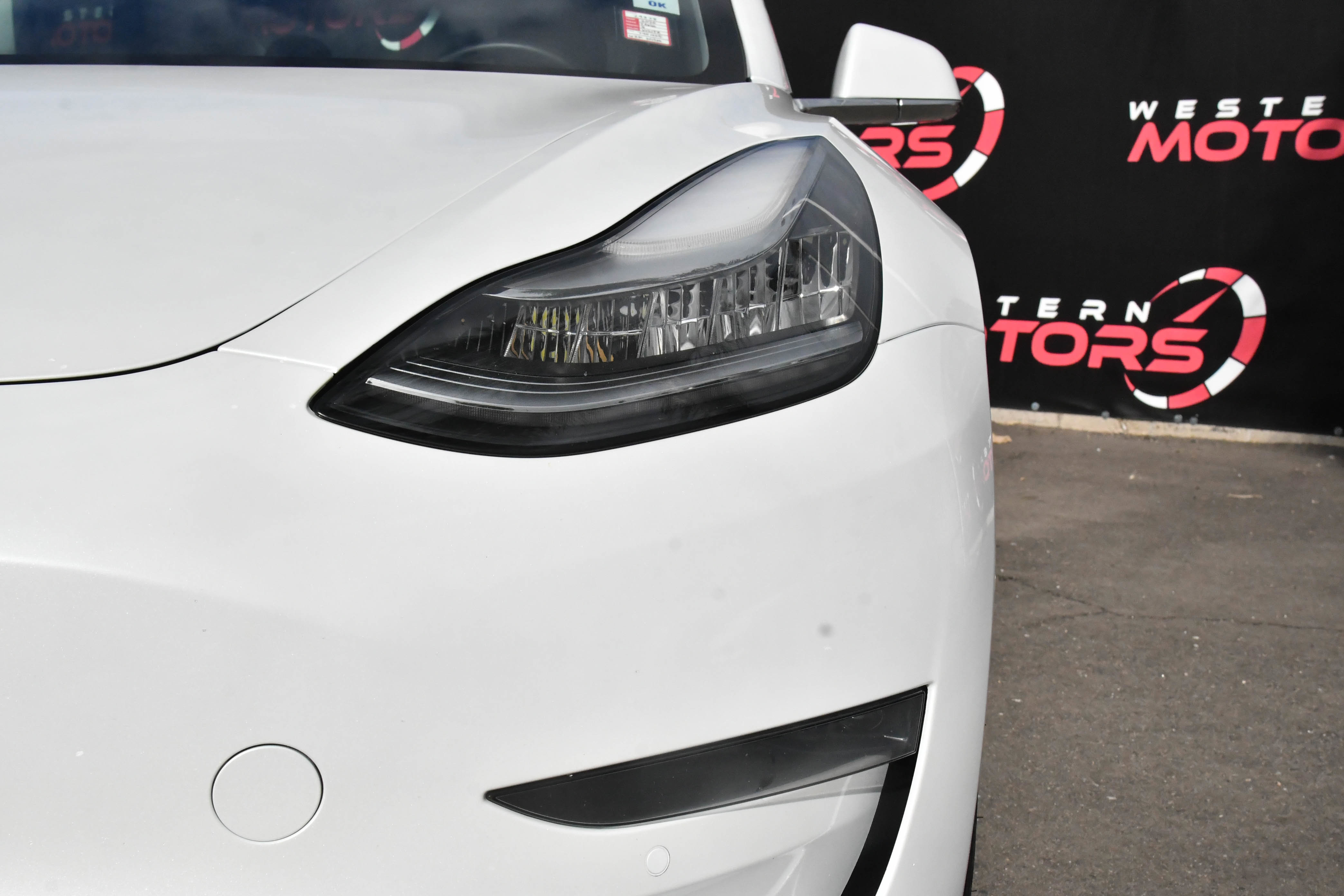 Used 2020 Tesla Model 3 Standard Range RWD image 11