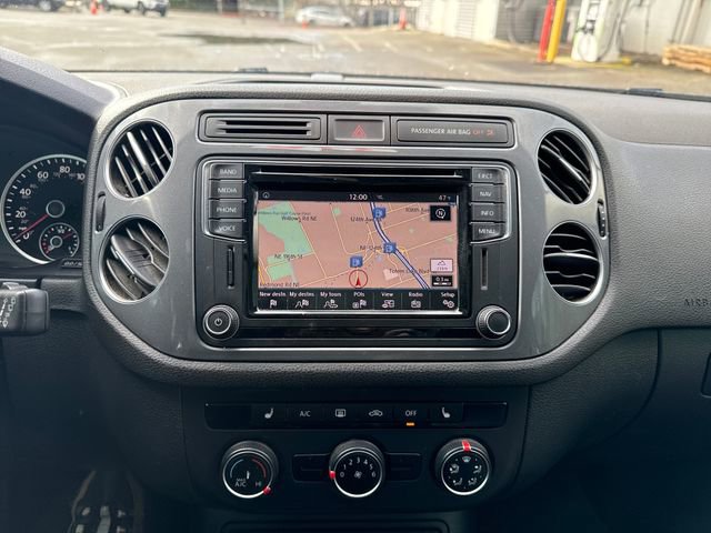 Used 2016 Volkswagen Tiguan SE image 23