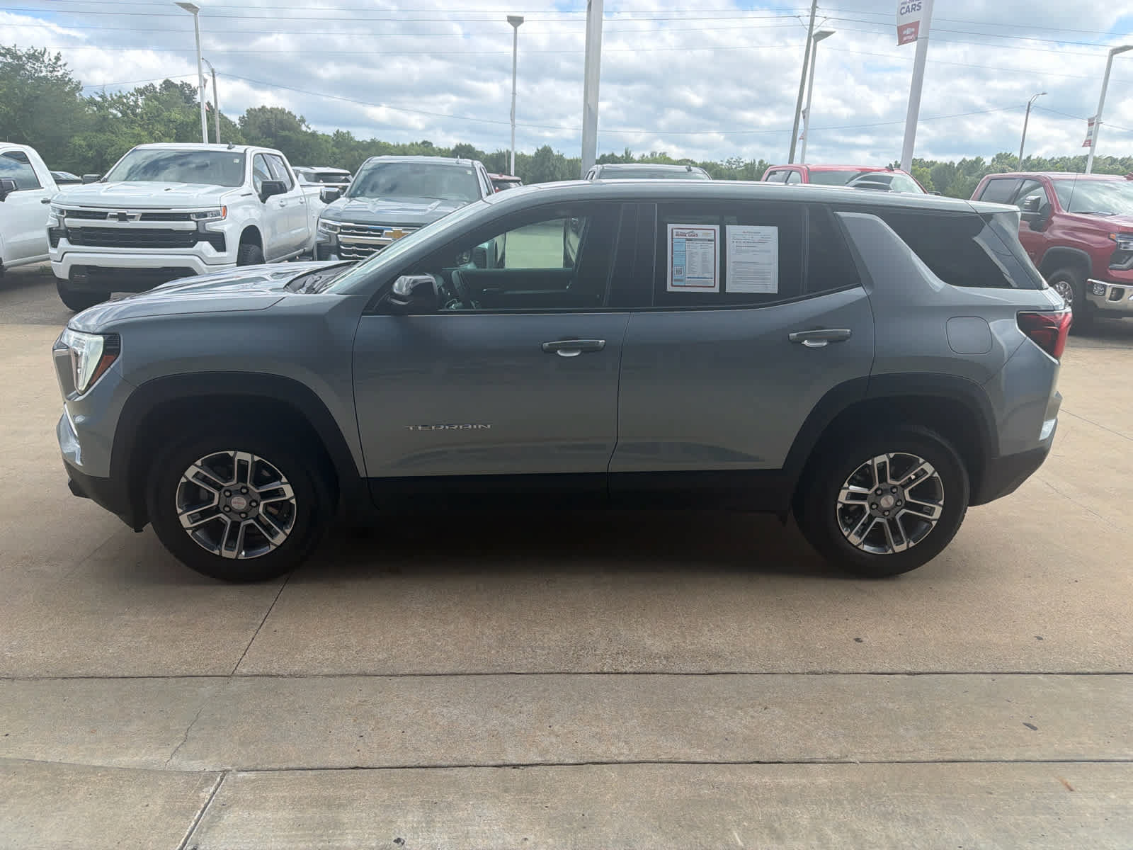 Used 2026 GMC Terrain Elevation AWD/4WD image 2