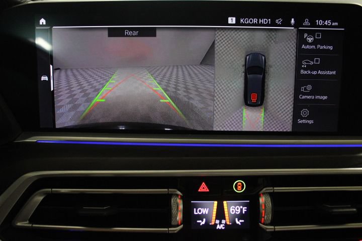 Used 2021 BMW X7 M50i w/ Dynamic Handling Package AWD/4WD image 5