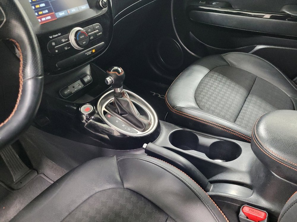 Used 2019 Kia Soul ! FWD image 26