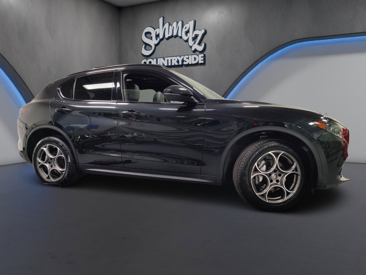 New 2025 Alfa Romeo Stelvio Sprint image 3
