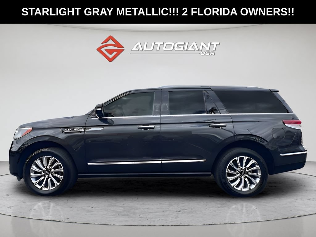 Used 2023 Lincoln Navigator 4WD image 3