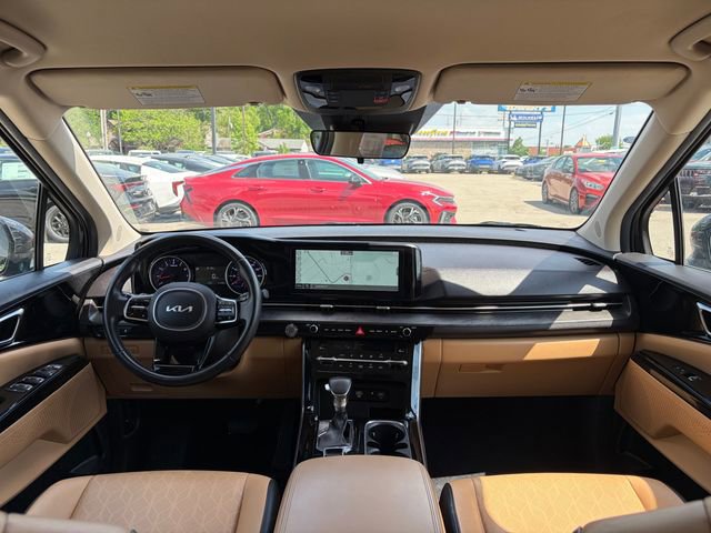 Used 2024 Kia Carnival EX FWD image 25