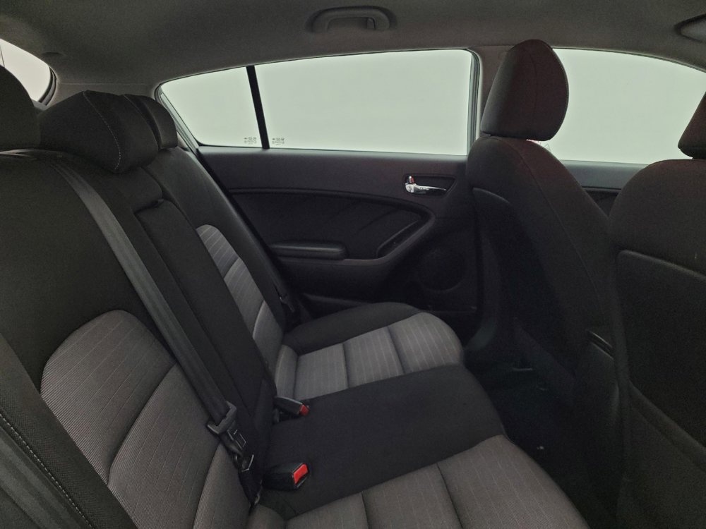 Used 2016 Kia Forte EX image 19