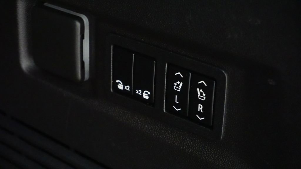 Used 2021 GMC Yukon Denali image 20