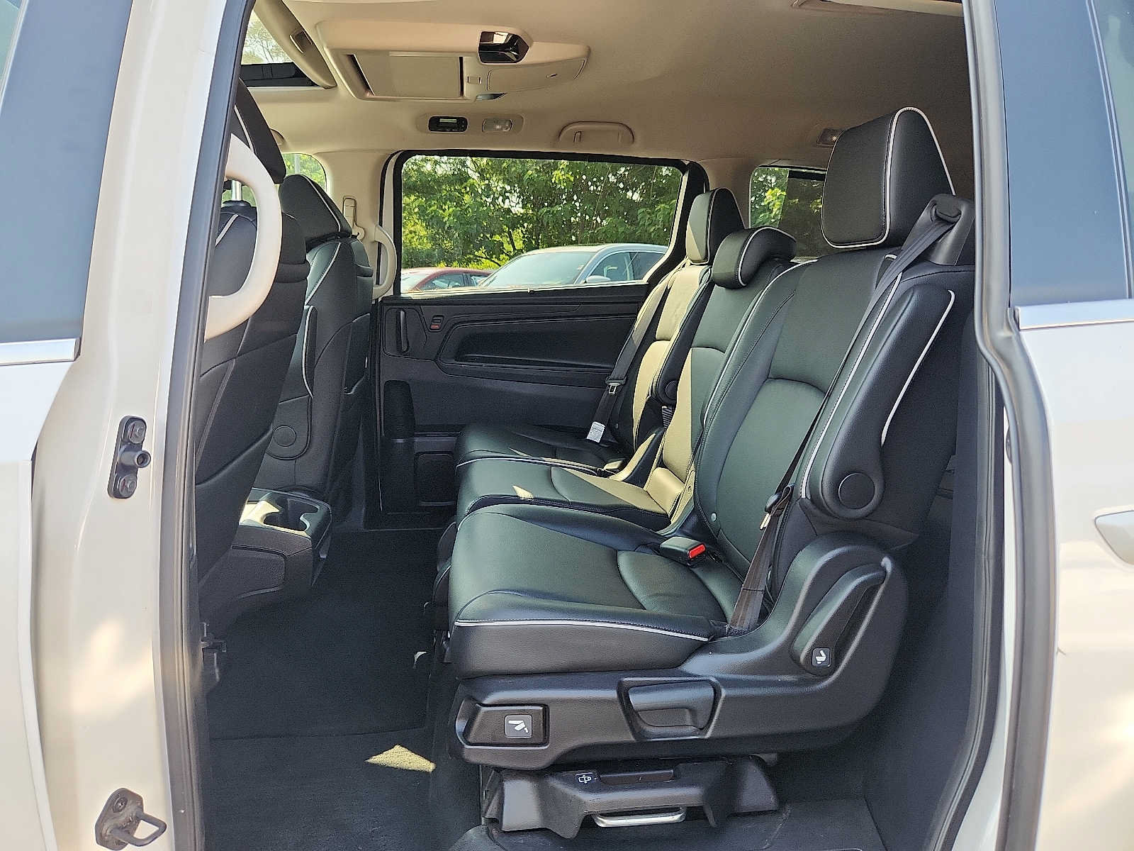 Certified 2025 Honda Odyssey Touring image 10