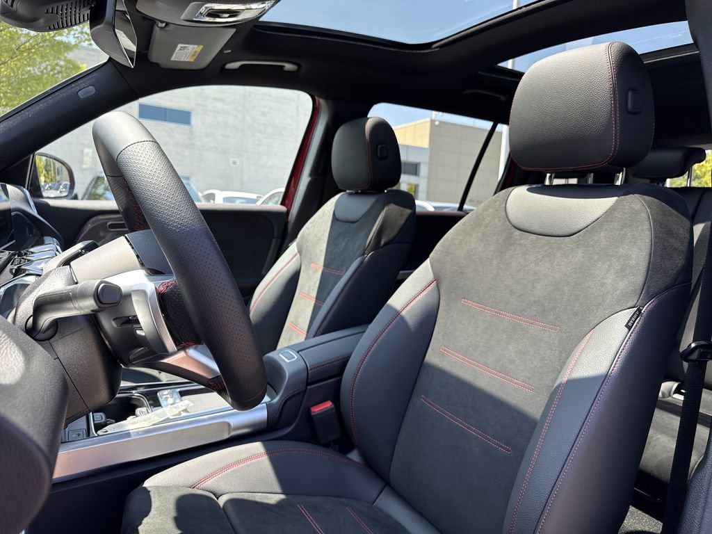 New 2026 Mercedes-Benz GLB 250 4MATIC image 12