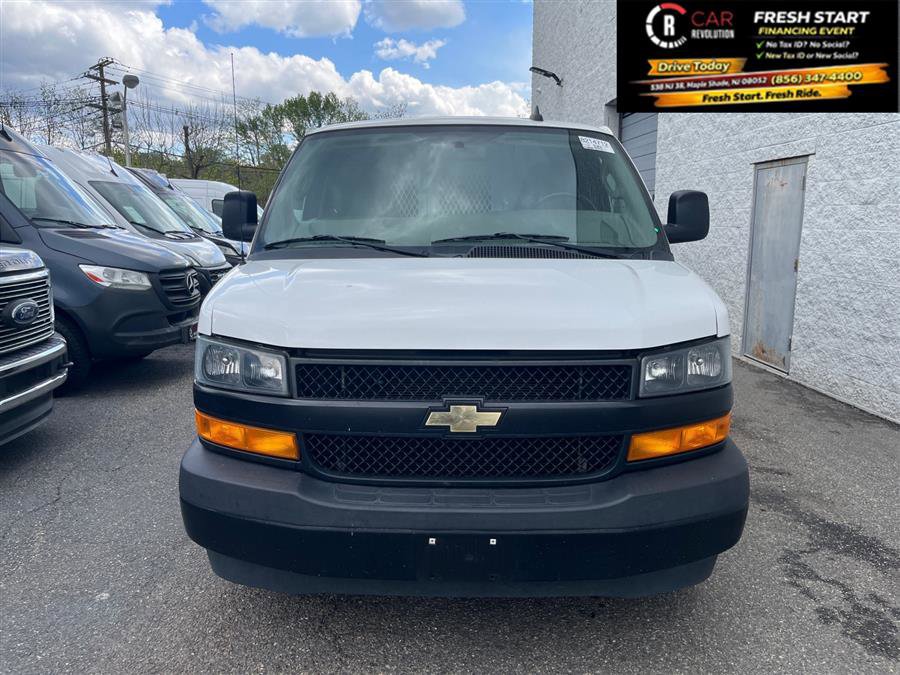 Used 2023 Chevrolet Express 3500 w/ Driver Convenience Package RWD image 2