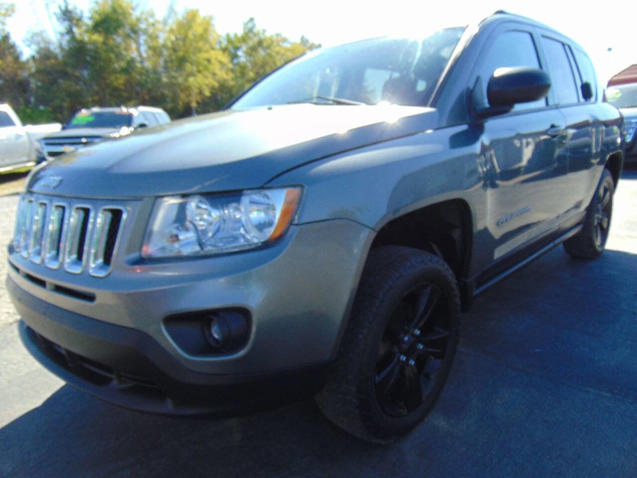 Used 2012 Jeep Compass Sport image 4