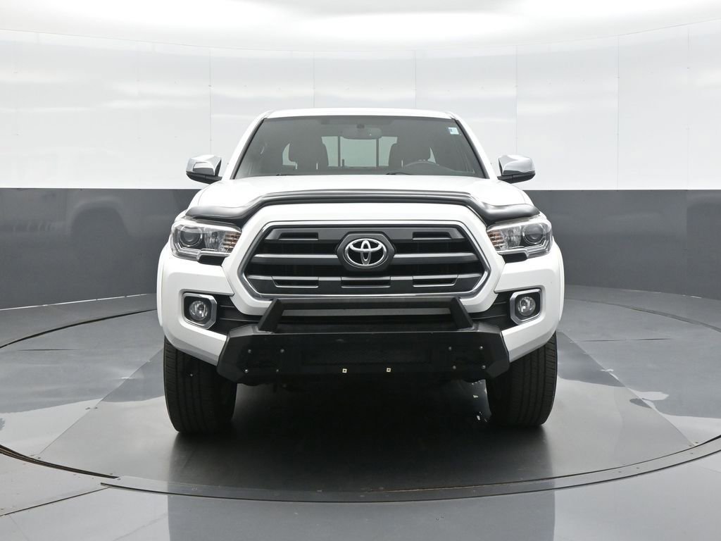 Used 2017 Toyota Tacoma Limited AWD/4WD image 2