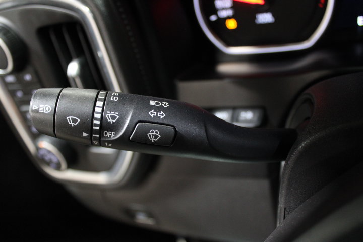 Used 2019 Chevrolet Silverado 1500 High Country w/ Technology Package AWD/4WD image 39