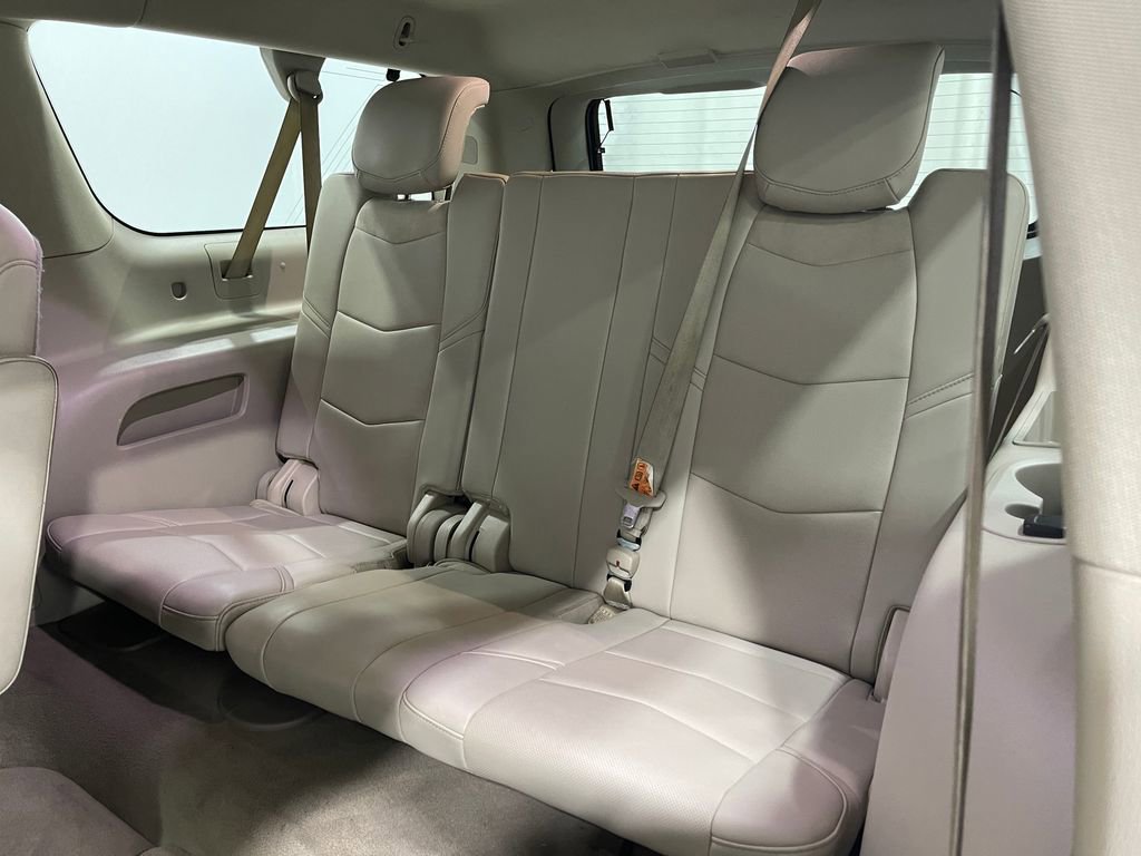 Used 2017 Cadillac Escalade ESV Luxury image 33