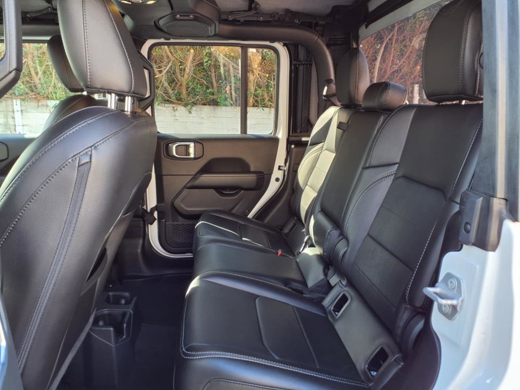 Used 2022 Jeep Gladiator Overland image 19