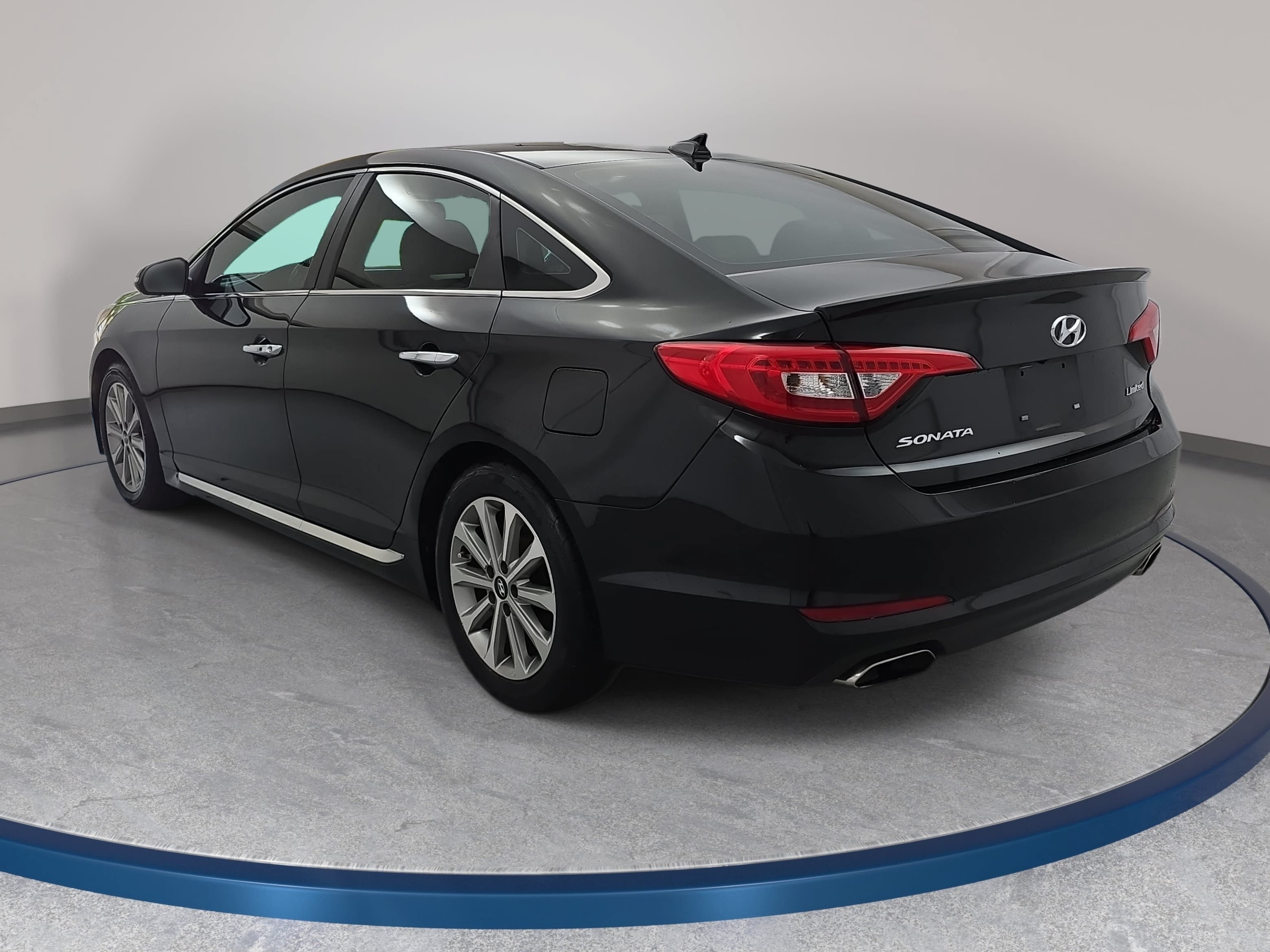 Used 2017 Hyundai Sonata Limited w/ Tech Package 03 FWD image 7