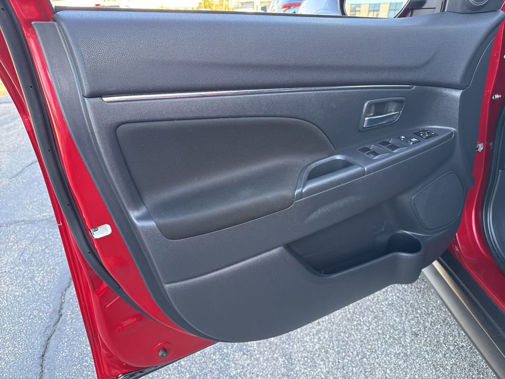 Used 2022 Mitsubishi Outlander Sport ES image 27