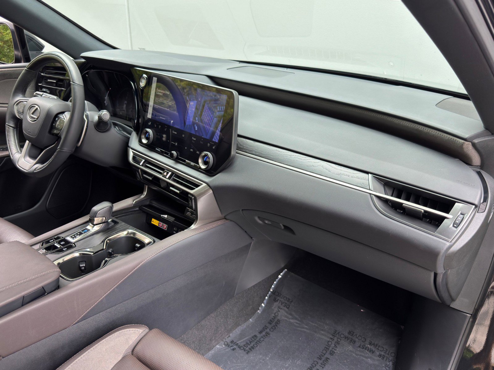 Used 2023 Lexus RX 350 w/ Luxury Package image 15