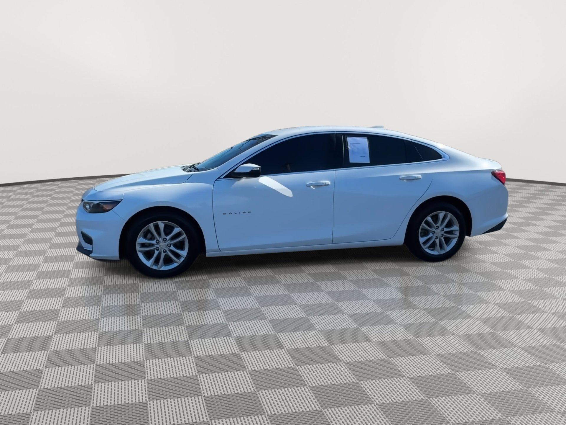 Certified 2017 Chevrolet Malibu LT image 5