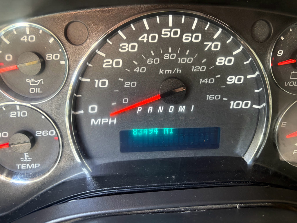 Used 2017 Chevrolet Express 2500 Extended image 17