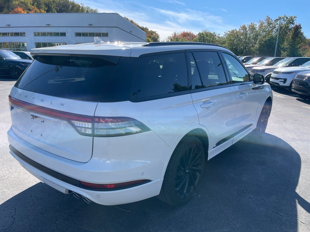 Used 2023 Lincoln Aviator Reserve w/ Equipment Group 201A AWD/4WD image 11