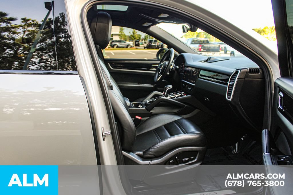 Used 2023 Porsche Cayenne S w/ Premium Package AWD/4WD image 20