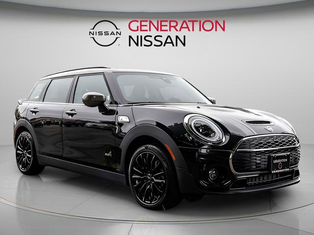 Used 2024 MINI Cooper Clubman S w/ Signature Upholstery Package image 1