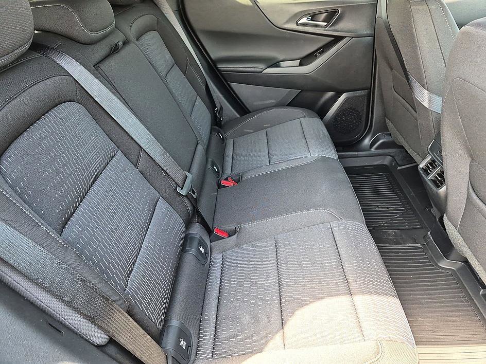 New 2026 Chevrolet Equinox LT FWD image 32