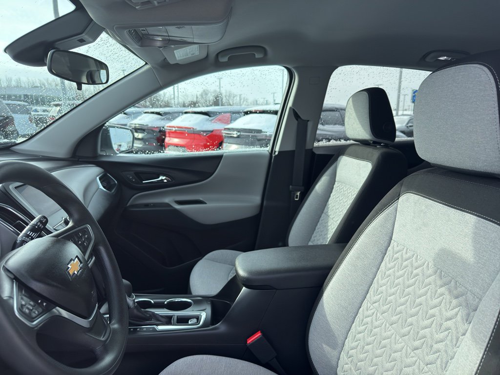 Used 2023 Chevrolet Equinox LS w/ LS Convenience Package image 28