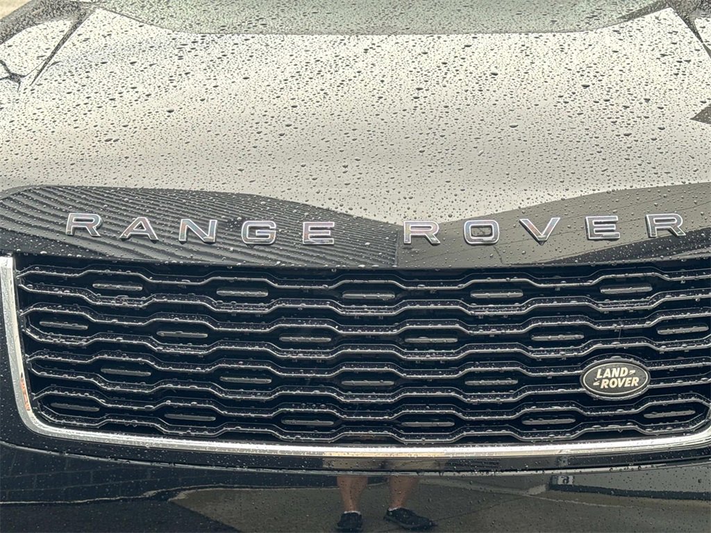 Certified 2021 Land Rover Range Rover SV Autobiography Dynamic image 12