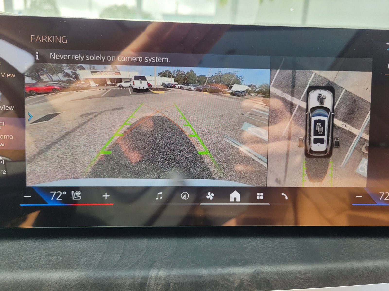 New 2026 BMW X7 xDrive40i w/ Premium Package image 24