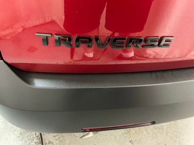 Used 2023 Chevrolet Traverse RS FWD image 6